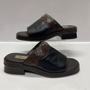 Brighton Brown/Black Leather Slip On Sandals with Brown rubber Bottoms Sz 6.5 M
